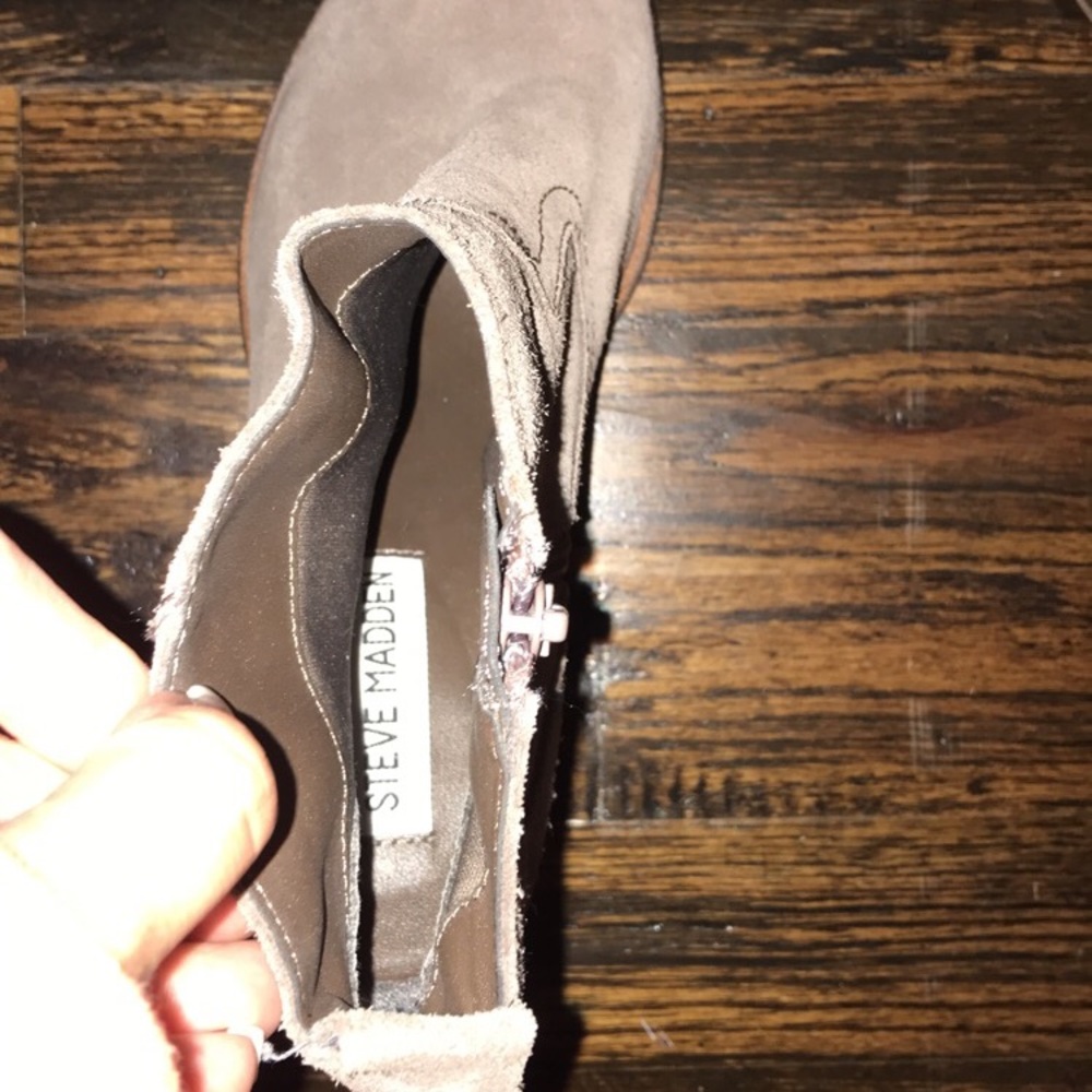 beige ankle booties - Picture 5 of 6